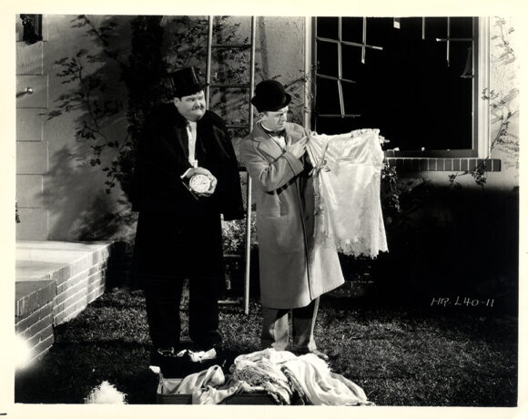 LAUREL AND HARDY / OUR WIFE (1931) - Image 4