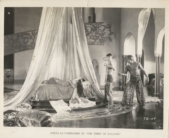 THIEF OF BAGDAD, THE (1924) Douglas Fairbanks, Anna May Wong