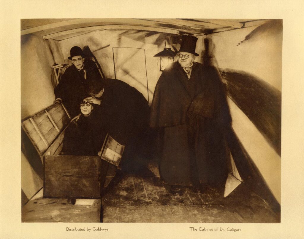 CABINET OF DR. CALIGARI, THE [DAS CABINET DES DR. CALIGARI] (1921) - 1