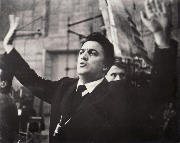 FEDERICO FELLINI DIRECTING / LA DOLCE VITA (1960)