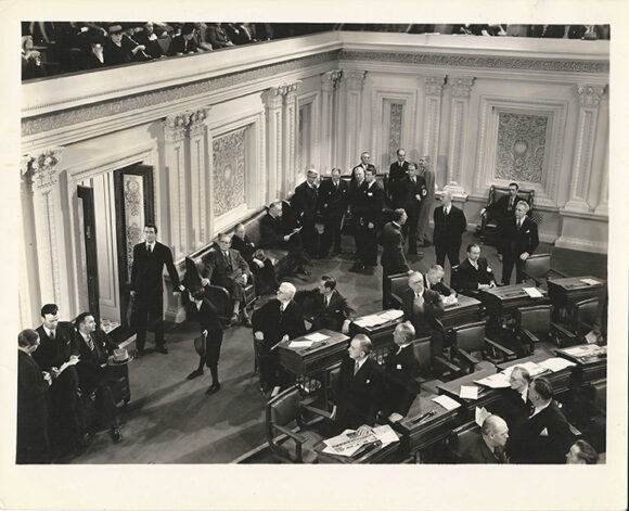 MR. SMITH GOES TO WASHINGTON/JAMES STEWART AT U.S. SENATE (1939)