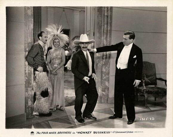 MONKEY BUSINESS (1931)