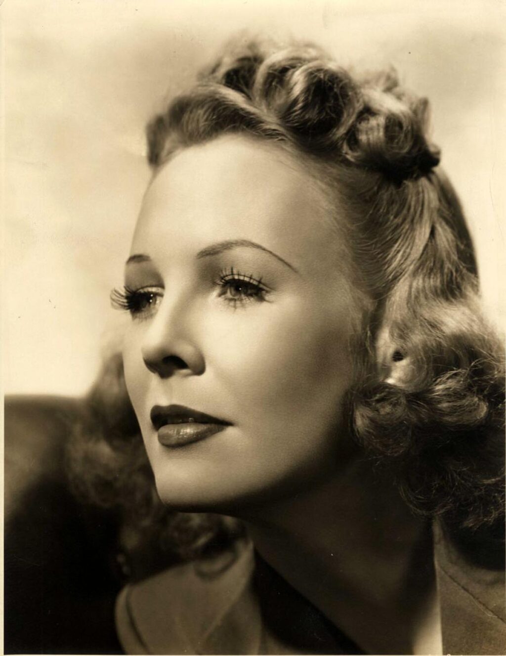 WENDY BARRIE (ca. 1939)