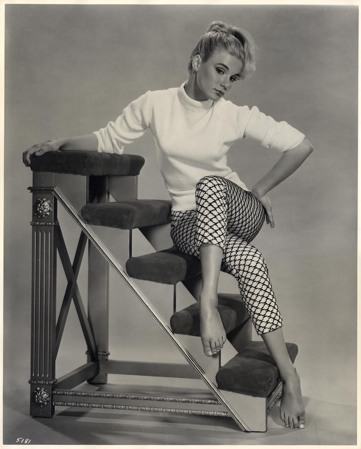 YVETTE MIMIEUX (ca. 1960) Oversize photo - WalterFilm