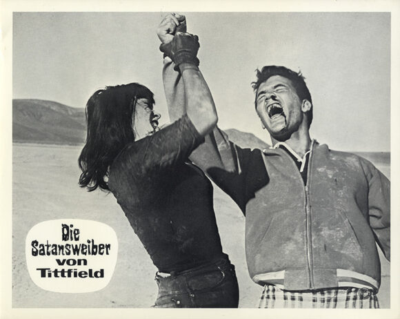 FASTER, PUSSYCAT! KILL! KILL! (DIE SATANSWEIBER VON TITTFIELD) (1967) Set of 14 German photos - Image 2