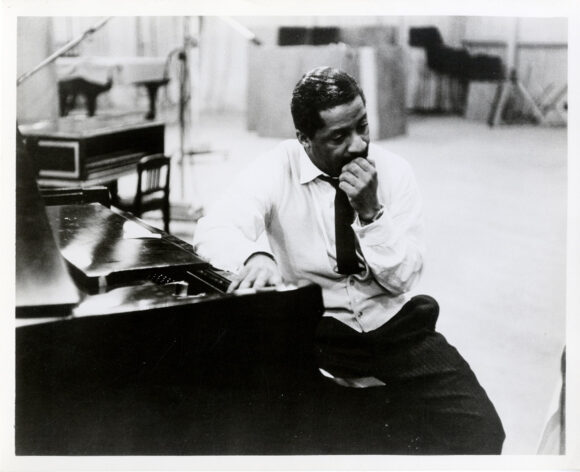 ERROLL GARNER (ca. 1960s) Collection of 11 photos