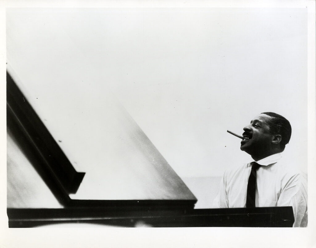 ERROLL GARNER (ca. 1960s) Collection of 11 photos - Image 2