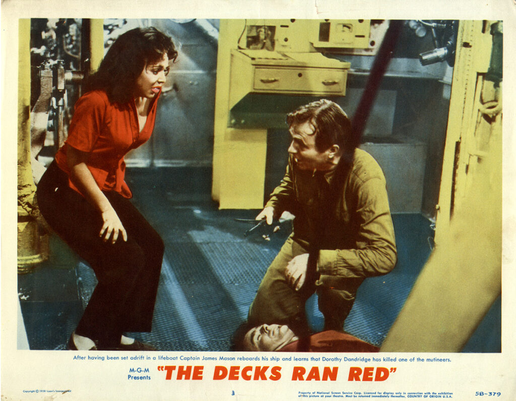 DECKS RAN RED, THE (1958) Set of 8 lobby cards - Image 3