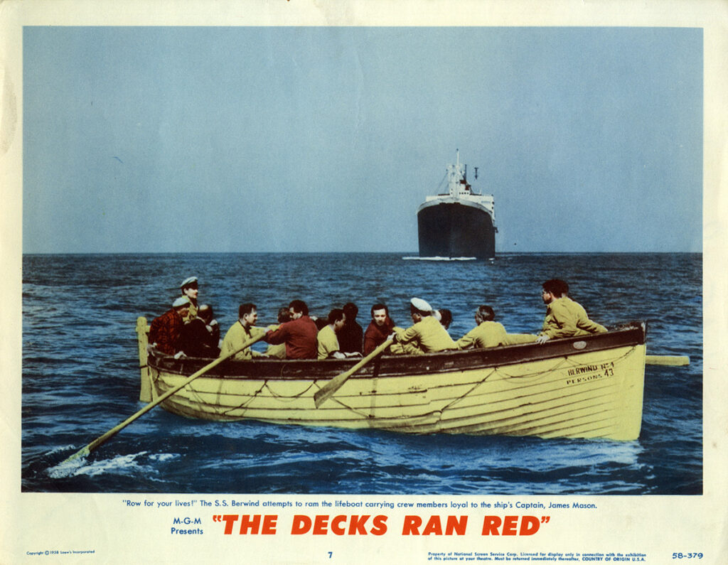 DECKS RAN RED, THE (1958) Set of 8 lobby cards - Image 7