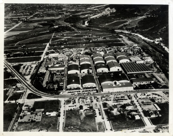 Collection of 6 photos documenting the Hollywood studios (ca. mid-1930s) - Image 4