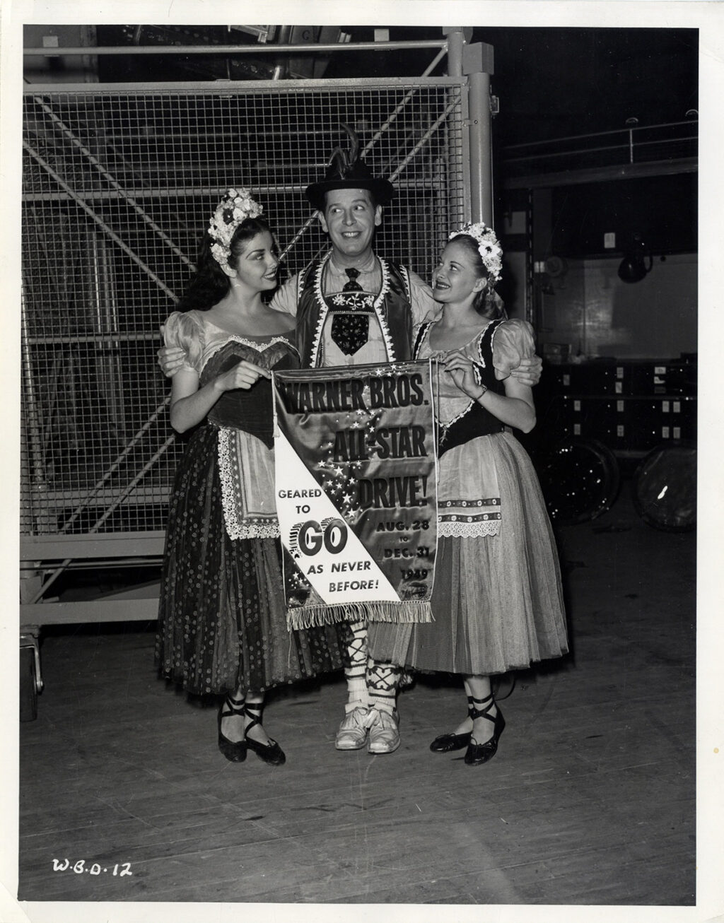 MILTON BERLE (ca. 1940s-50s) Set of 13 photos - Image 14