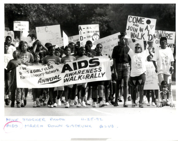 COLLECTION OF 31 SOUTH FLORIDA AIDS PRESS PHOTOS (1985-1993) - Image 6