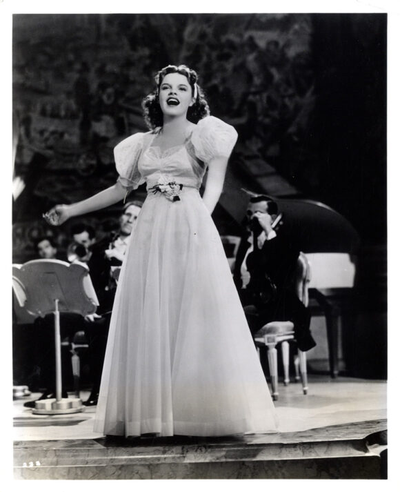 JUDY GARLAND (1941) Set of 5 photos