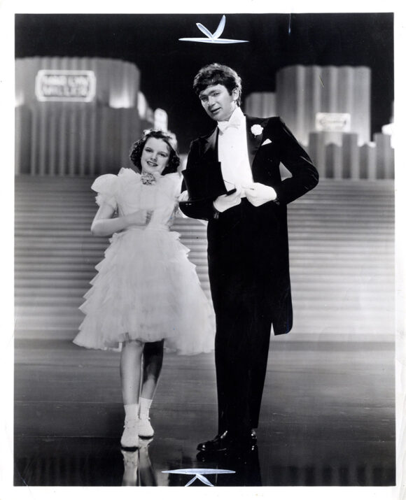 JUDY GARLAND (1941) Set of 5 photos - Image 5