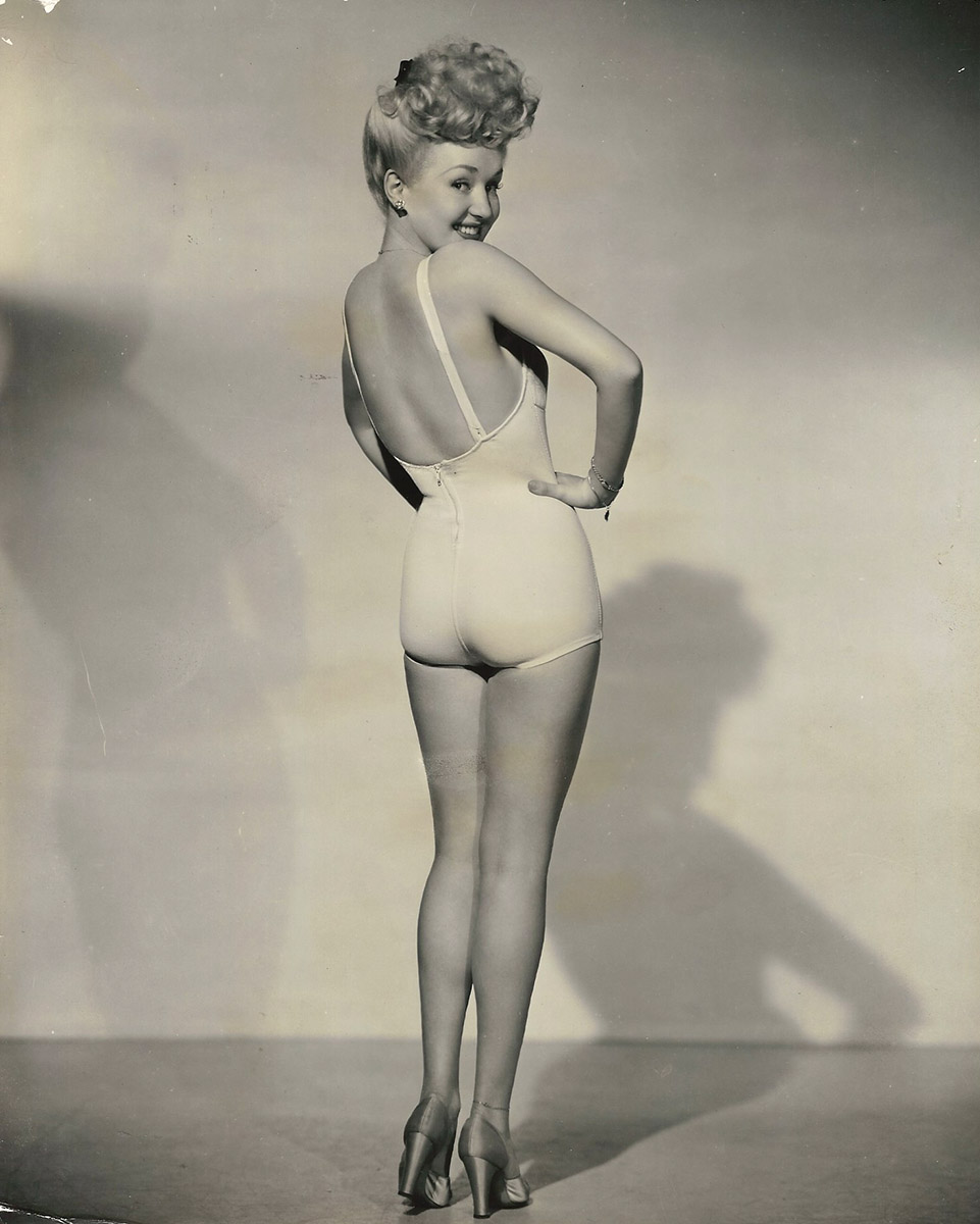 betty grable pin up