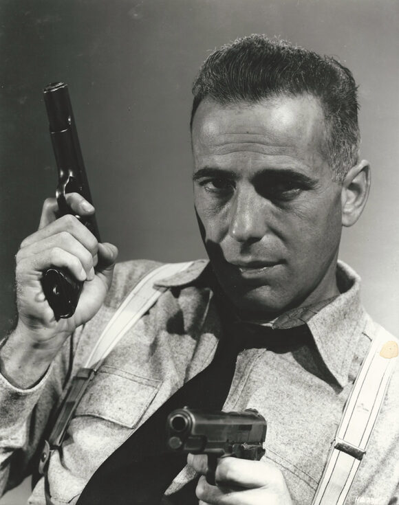 HUMPHREY BOGART HOLDS TWO PISTOLS AS MAD DOG EARLE | HIGH SIERRA (1941) Oversized portrait