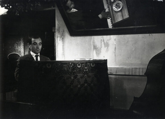 David Goodis (source), François Truffaut (director) TIREZ SUR LE PIANISTE [SHOOT THE PIANO PLAYER] (1960) Set of 3 French photos - Image 3