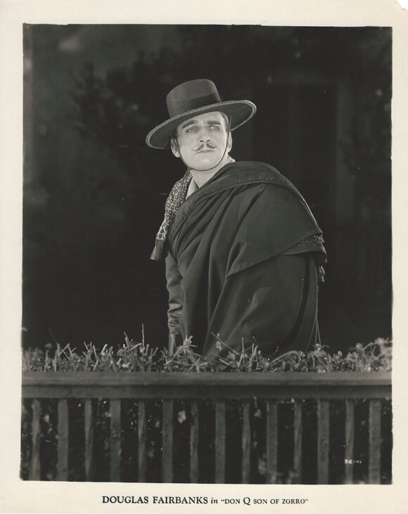 DON Q, SON OF ZORRO | DOUGLAS FAIRBANKS IN CAPE (1925) Photo