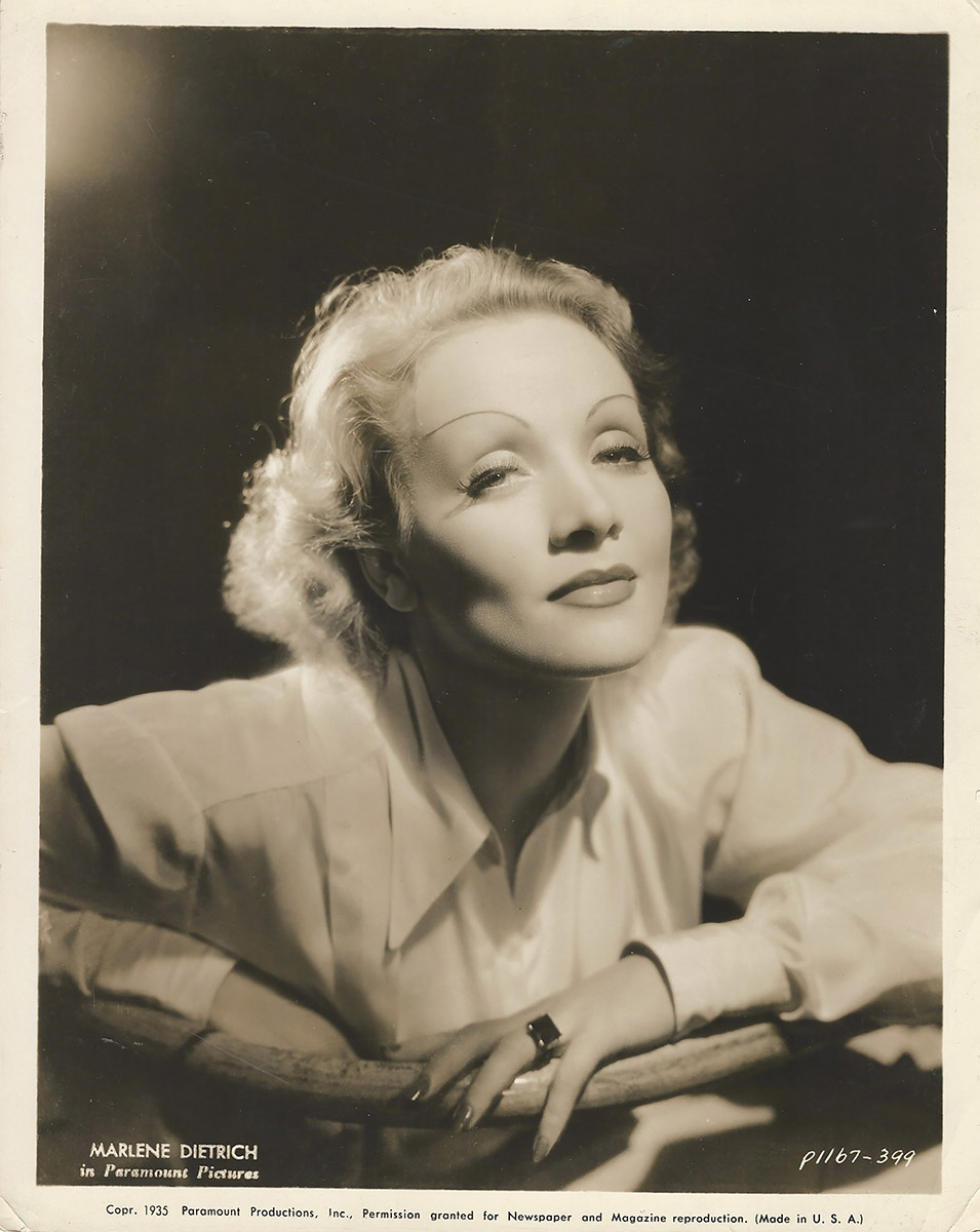 MARLENE DIETRICH (1935) Paramount glamour portrait - WalterFilm