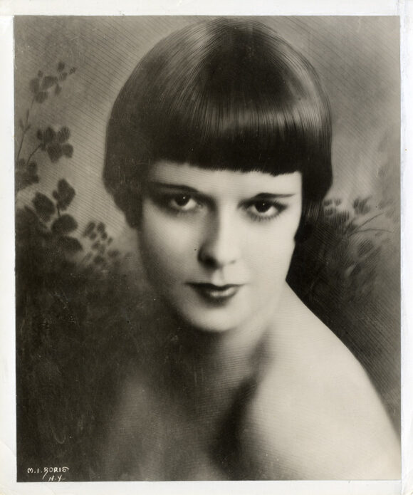 LOUISE BROOKS AT THE START OF HER PARAMOUNT CONTRACT [1925] Photo by M. I. Boris