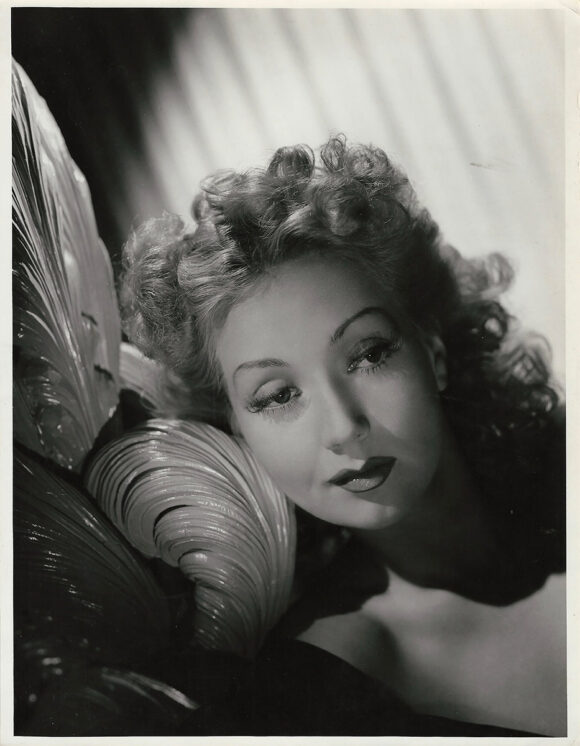 ANN SOTHERN ARRIVES AT MGM (1939) Oversized photo by László Willinger