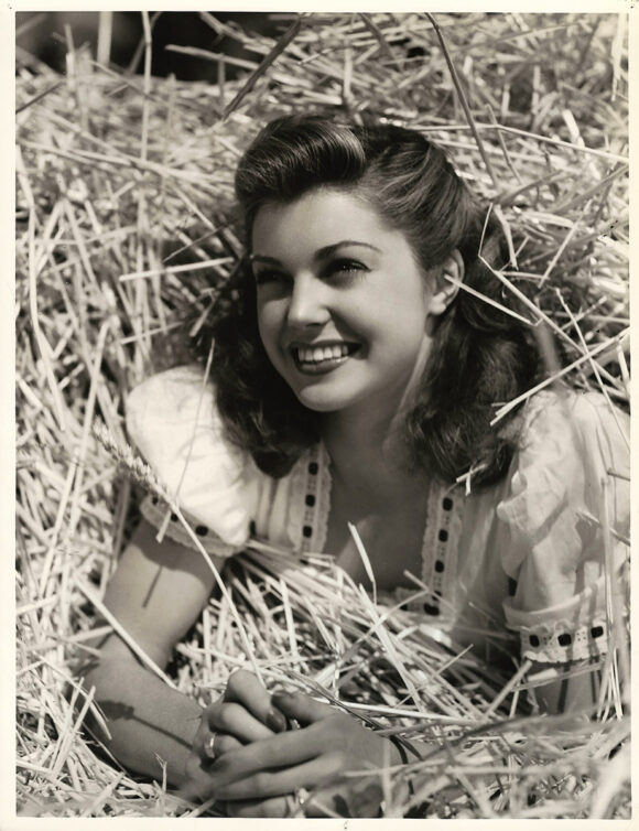 ESTHER WILLIAMS PIN-UP IN A HAYSTACK | BATHING BEAUTY (1943) Oversized photo