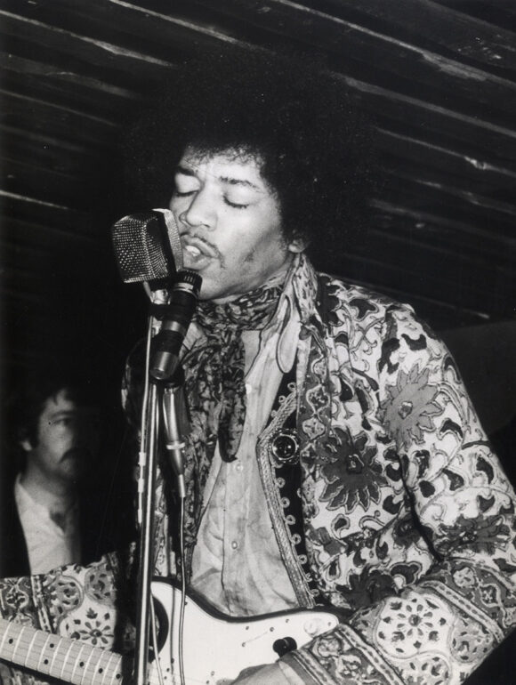 JIMI HENDRIX ON STAGE [ca. 1969] Set of 4 German photos - Image 3