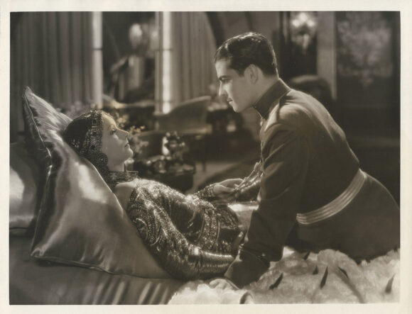 GRETA GARBO, RAMON NOVARRO | MATA HARI (1931) Oversized pre-Code photo