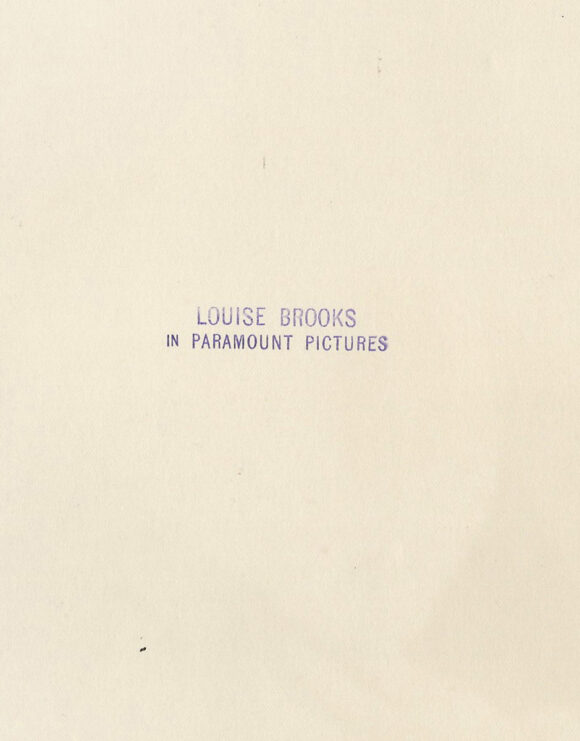 LOUISE BROOKS CURLS HER BOB [1927] Stamped portrait - Image 2