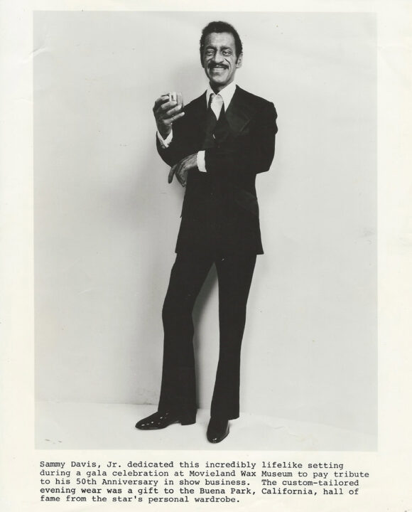 SAMMY DAVIS JR. | HOLLYWOOD WAX MUSEUM [ca. 1978] Photo archive